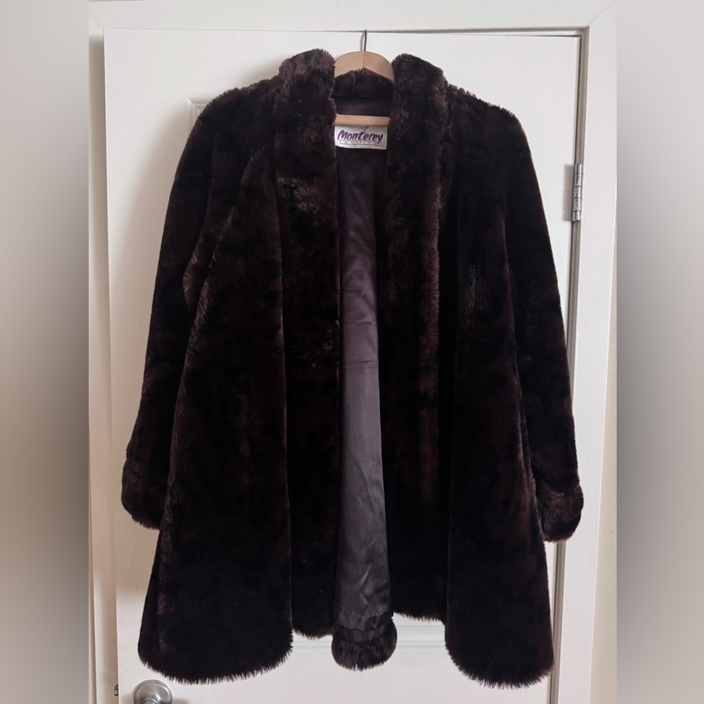 VINTAGE Plush Faux Fur Coat - Rich Brown